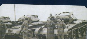 In 1941 the 2 Bn were converted to an armoured unit, with second hand MK1 Covenater tanks and took its place in the Guards Armoured Division