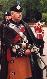 Pipe Major Robert Tumelty